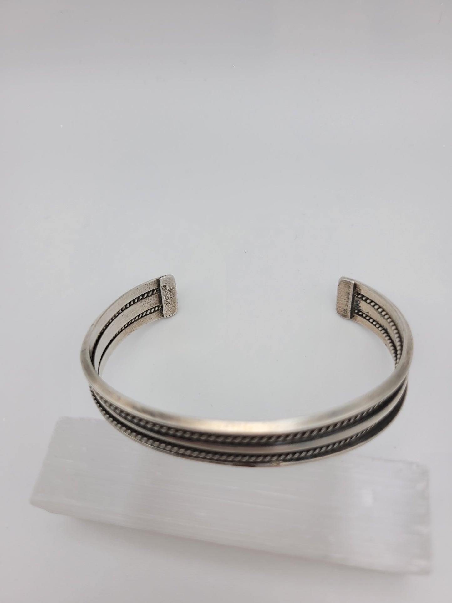 Tahe cuff double twisted wire